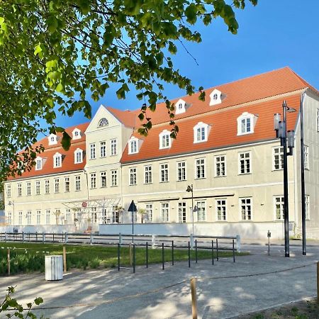 Отель Friedrich Franz Palais Бад-Доберан Экстерьер фото